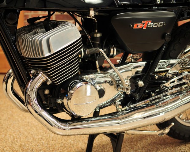 Suzuki GT500 7