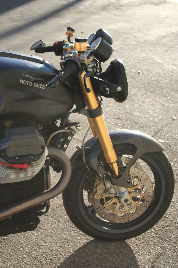 Moto Guzzi V11 Scura