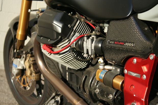 Moto Guzzi V11 Scura