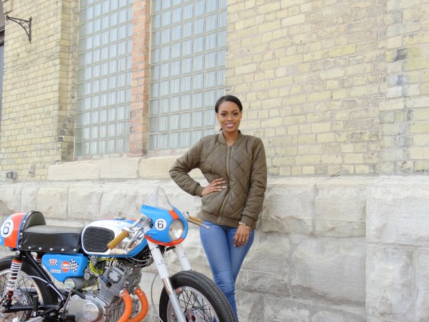 new pics blue bike 061